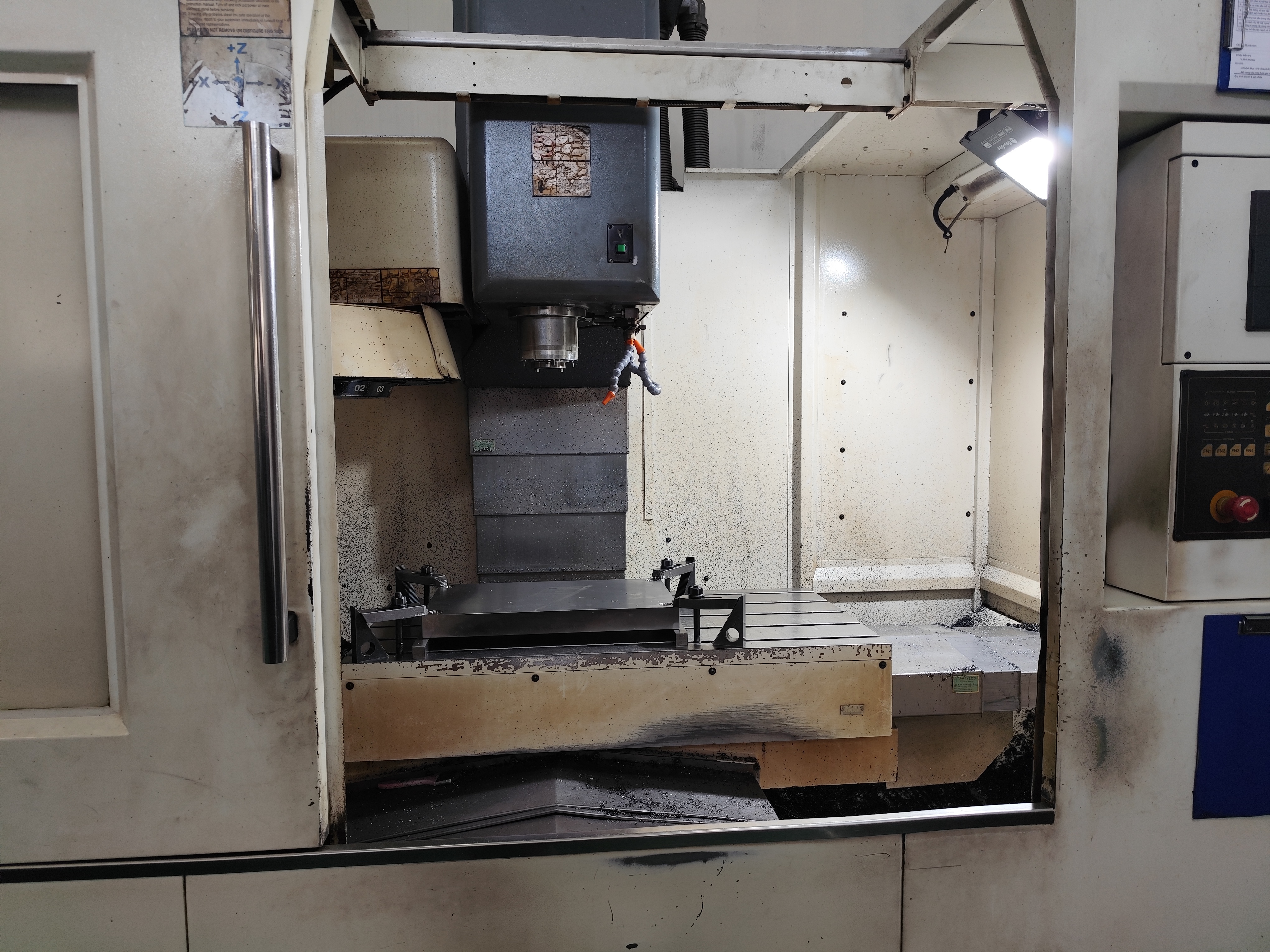 CNC milling machine (3)